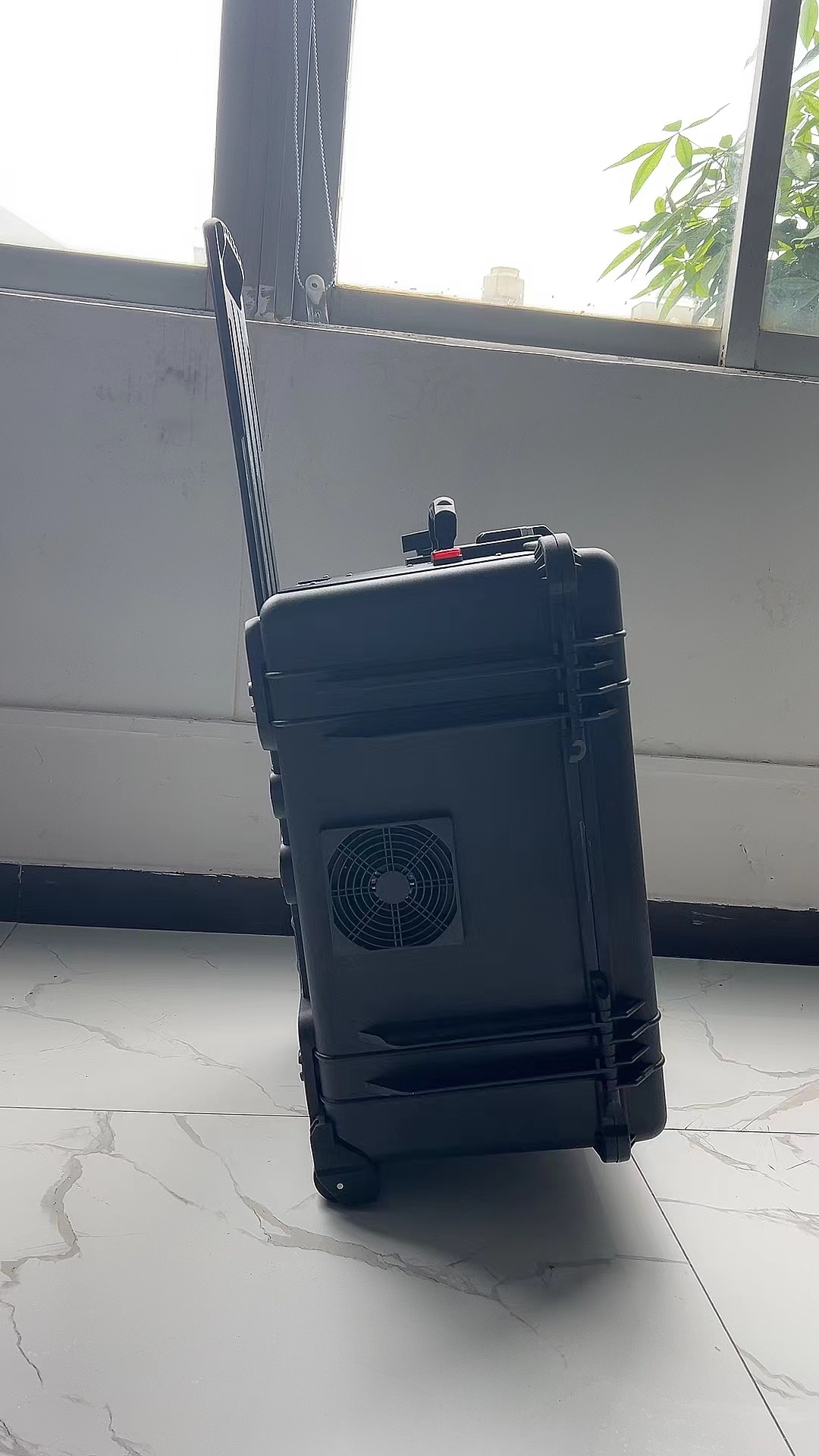 榕城手拉箱型移动通信干扰器